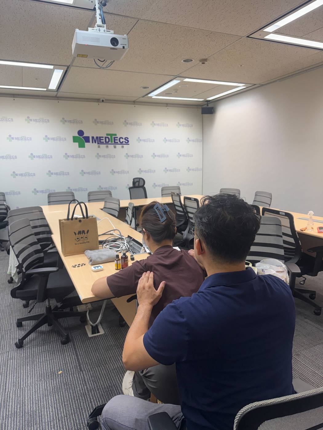 美德向邦 Medtecs 會議室椅式企業按摩服務花絮