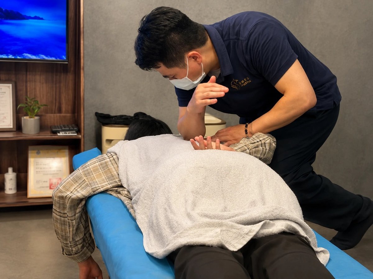 SpineFun professional bed massage service